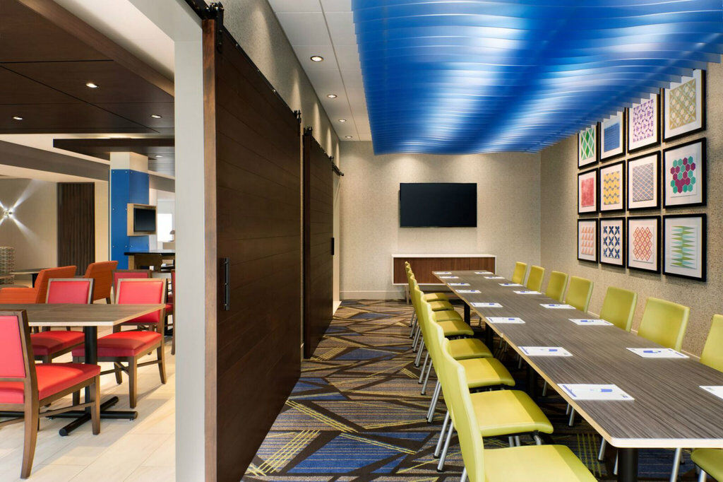 Holiday Inn Express - Auburn Hills South By Ihg Exterior photo